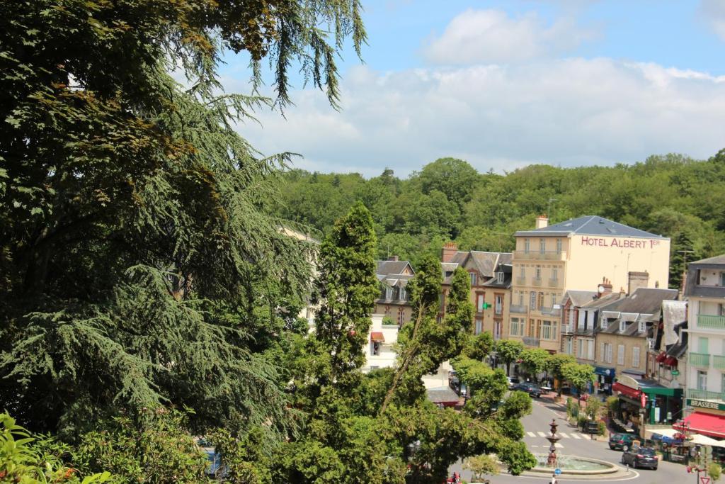 Albert Premier Hotel Bagnoles-de-l'Orne Экстерьер фото