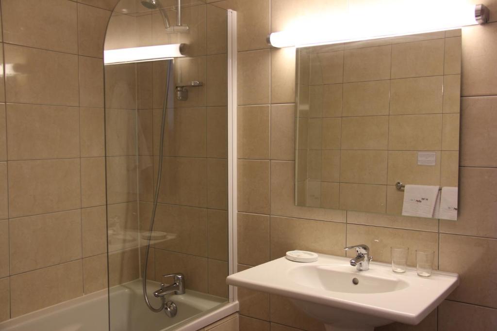Albert Premier Hotel Bagnoles-de-l'Orne Экстерьер фото
